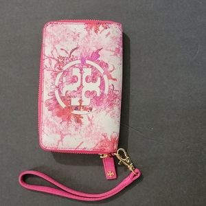 Tory Burch Kerrington Zip Around Wallet in Allure NWT